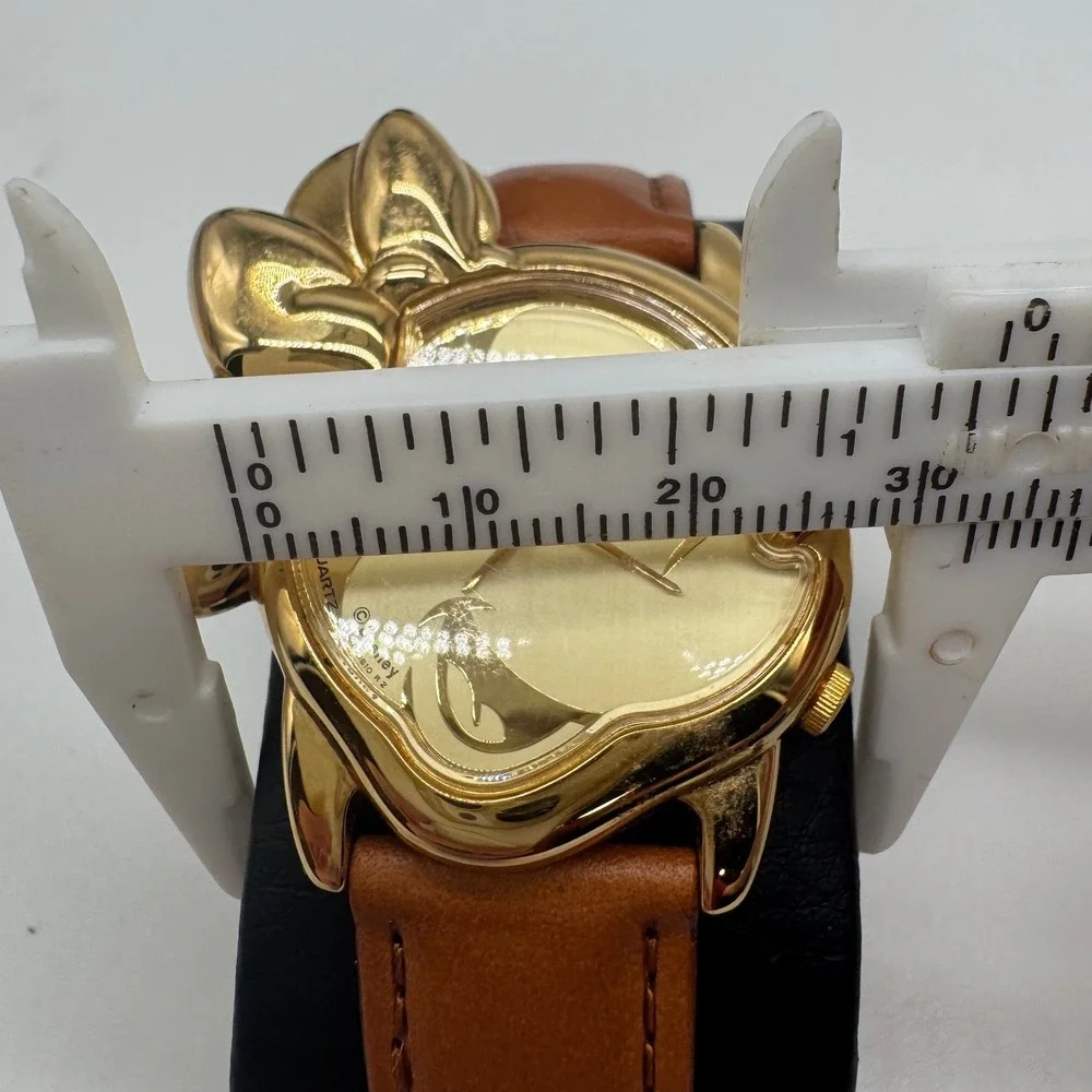 Lorus Disney Minnie Mouse Gold Tone Shaped Case Leather Watch V501-0820 need bat